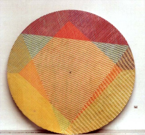 Fotograf: Clément Hauptmann
Værk  titel: Drejebillede 
Værk  type: Blandform 
Materiale: Bemalet masonit - bemalet acryl 
Størrelse: Ca. 2 m i diameter 
Færdiggjort: 1988 