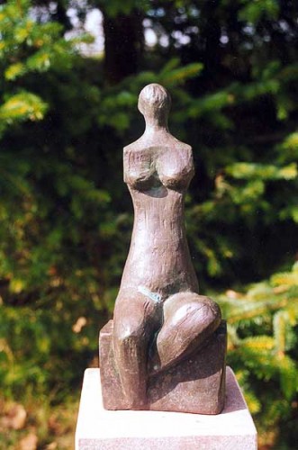Fotograf: Eget foto
Værk  titel: Lise 
Værk  type: Skulptur 
Materiale: Bronze 
Størrelse: 45 x 15 x 10 cm 
Færdiggjort: 1999 