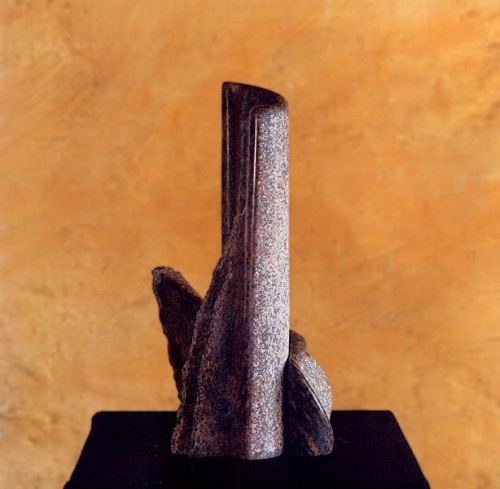 Fotograf: Jakob Poulsen
Værk  titel: Samspil 
Værk  type: Skulptur 
Materiale: Granit 
Størrelse: 57x25,5x37 cm. 
Færdiggjort: 1994 
Placering: Højbjerg Maskinfabrik 
