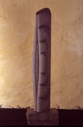 Fotograf: Jakob Poulsen
Værk  titel: Forskydninger III 
Værk  type: Skulptur 
Materiale: Granit 
Størrelse: 122x21x18 cm 
Færdiggjort: 1996 