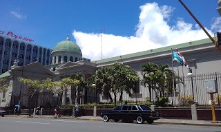 The Metropolitan Cathedral of San José. COSTA RIXA W123 MERCEDES LIMOUSINE SERVICE FOR WEDDINGS