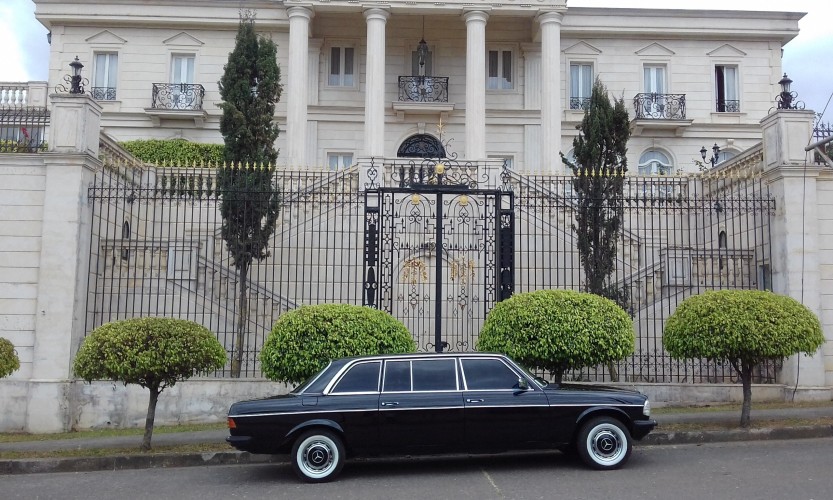 vintage-mansion-los-yoses-COSTA-RICA-LIMOSINA.jpg